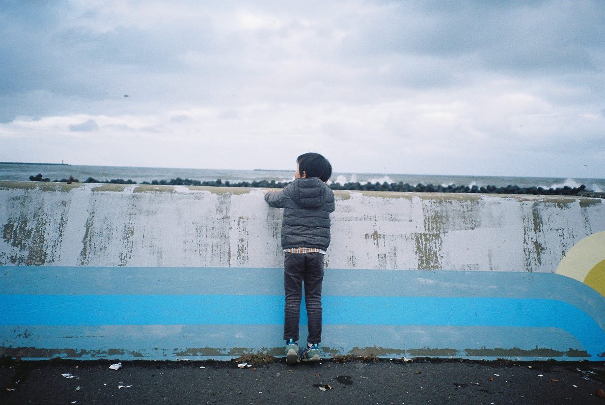姉とかと地元帰って、甥っ子と写真撮って遊んだのもう1年前の話だった（日々）